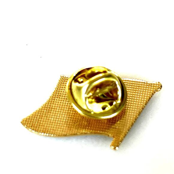 New Zealand Flag Lapel Pin - Picture 2 of 3